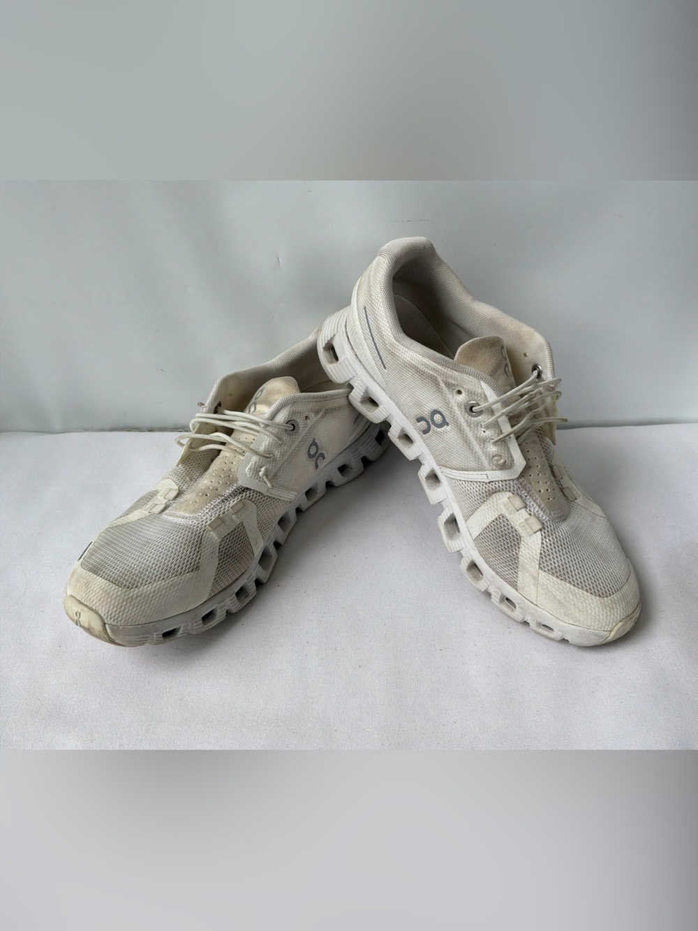 On Cloud 6 Women's Running Shoes Size 8.5 White/White
